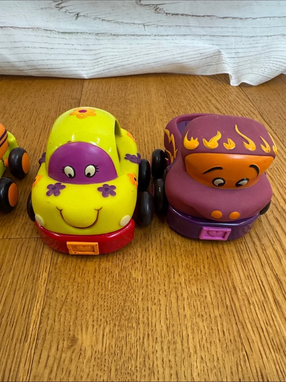 B. Toys Battat Wheeee-ls! Pull Back Cars Soft Chunky Toddler Toy Set of 4
